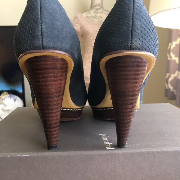 Pilar Abril Heels - Picture 3 of 5